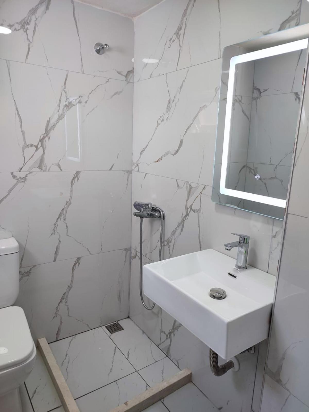 Guest House Eloid Berat Habitación foto