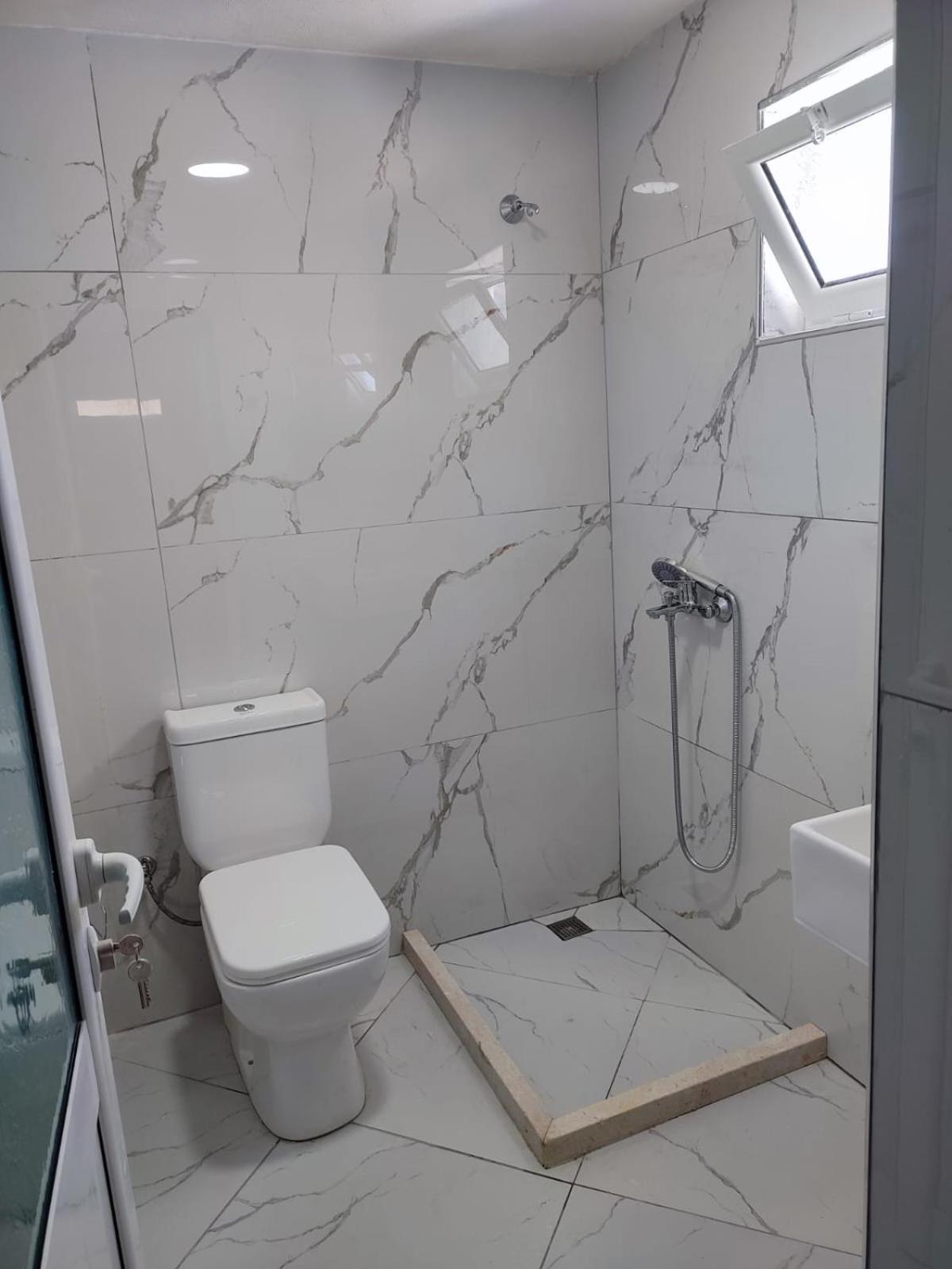 Guest House Eloid Berat Habitación foto